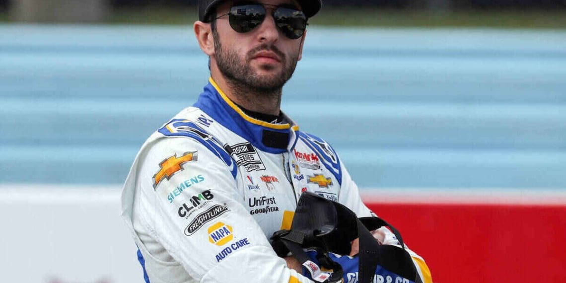 VÍDEO: Chase Elliott expressa frustração com desempenho decepcionante no Daytona 500.