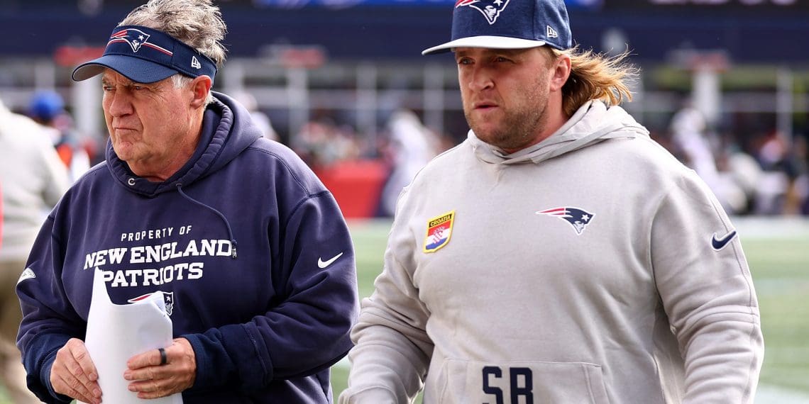 PATRIOTS ASSISTANT TAKES OVER WASHINGTON HUSKIES DEFENSE