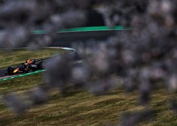 Verstappen brilha no Grande Prêmio do Japão de F1 com a Red Bull garantindo os dois primeiros lugares.
