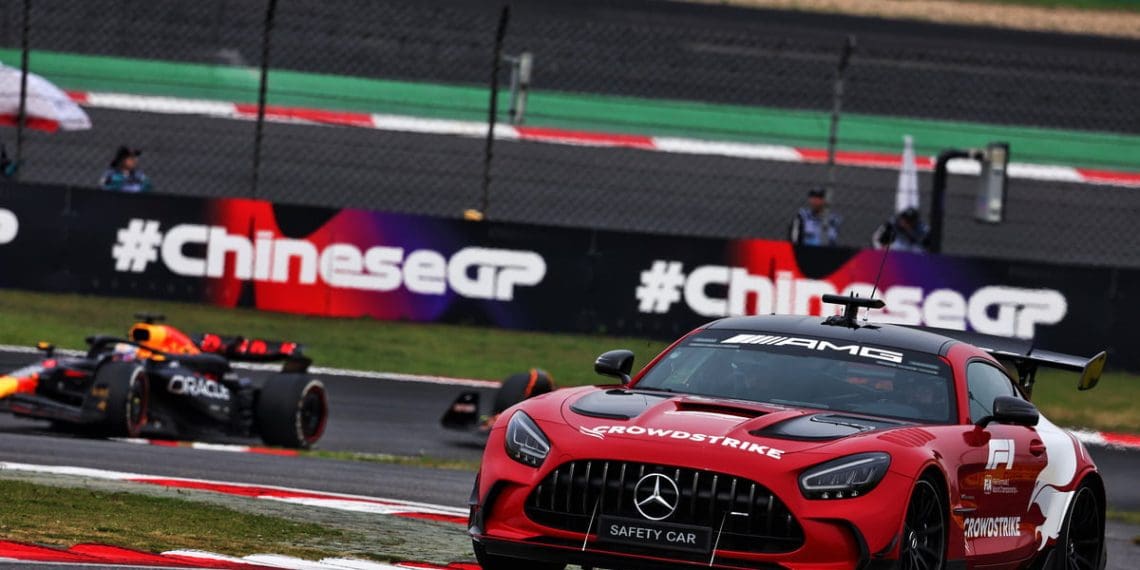 Verstappen afirma que carros de segurança tornaram o Grande Prêmio da China de F1 menos agradável.
