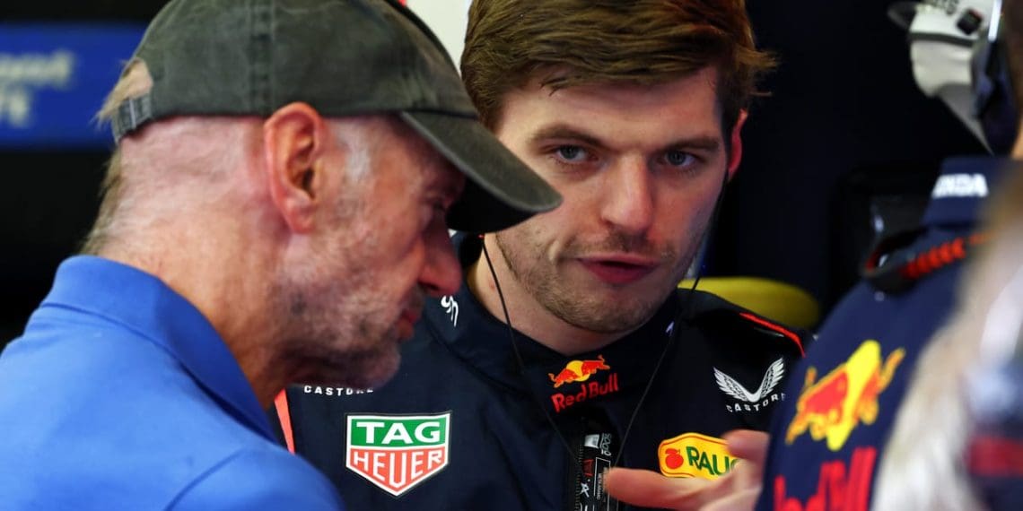 Verstappen insinua os verdadeiros sentimentos da Red Bull sobre a saída de Newey.