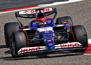 Ricciardo dita ritmo para a Red Bull no primeiro treino no Bahrein.