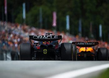 Mark Hughes explora a estratégia da Red Bull com o DRS para voltar ao topo.