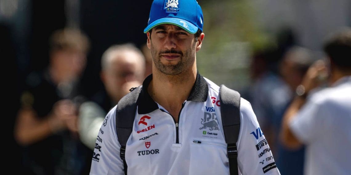 Daniel Ricciardo admite praticar auto-terapia antes do Grande Prêmio do Canadá.