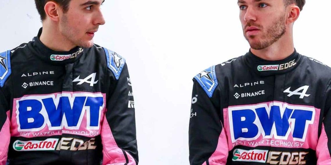 Dupla alpina Esteban Ocon e Pierre Gasly relembram incidente que causou o desgaste em sua relação por uma ultrapassagem ilícita.