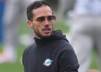 FRONTRUNNER FOR DOLPHINS’ DEFENSIVE COORDINATOR POSITION