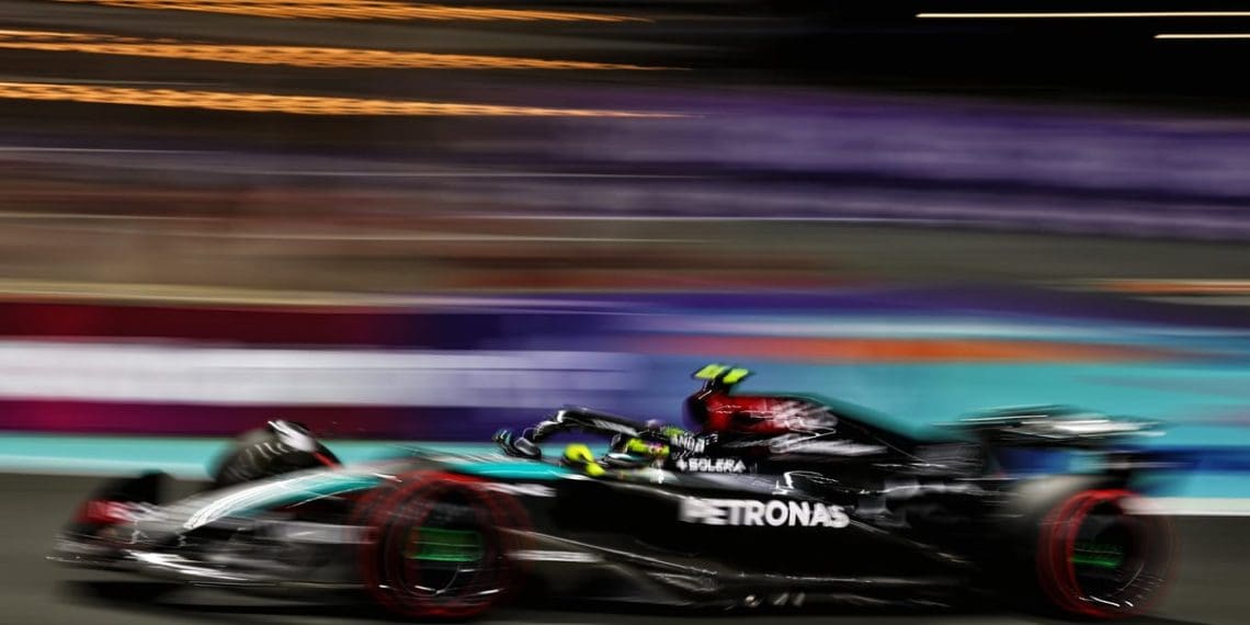 Gary Anderson explica os problemas recorrentes da Mercedes com a instabilidade.