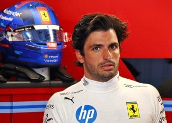 Carlos Sainz identificado como principal escolha da Sauber para liderar projeto da Audi na F1.