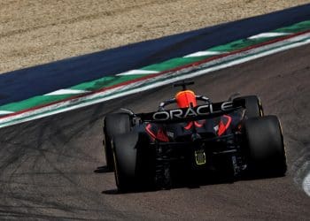 Asa asa asa! A seleção da asa traseira da Red Bull ajudou a garantir a vitória de Verstappen em Imola na F1.