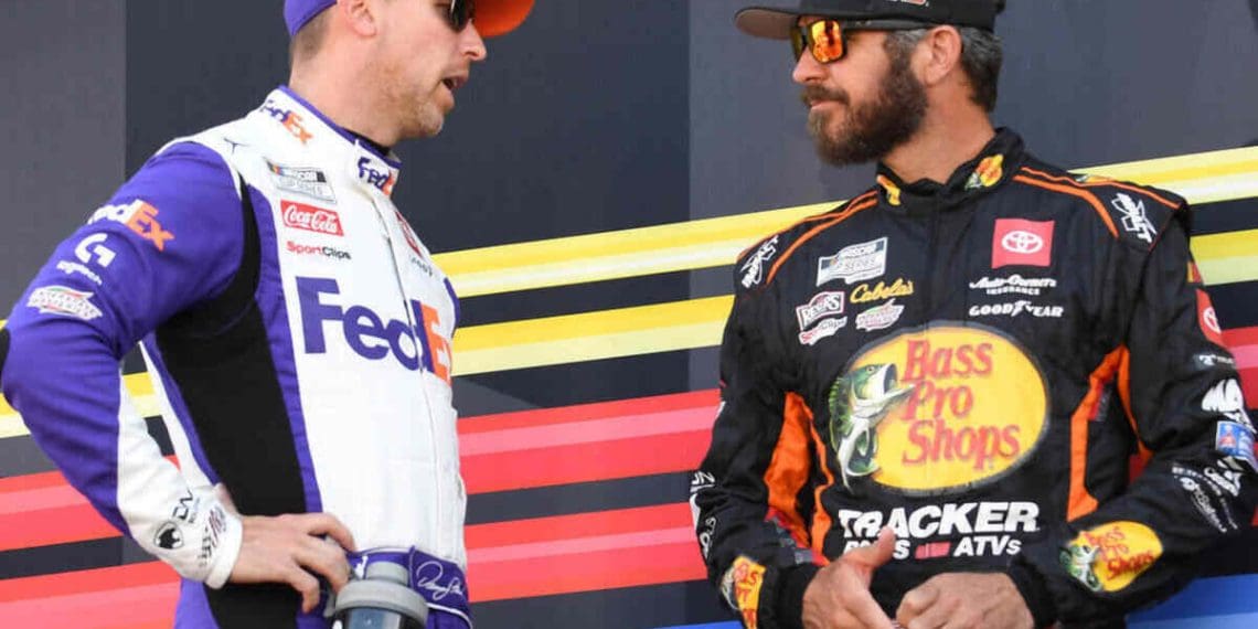 NASCAR se pronuncia sobre polêmica vitória de Denny Hamlin em Richmond.