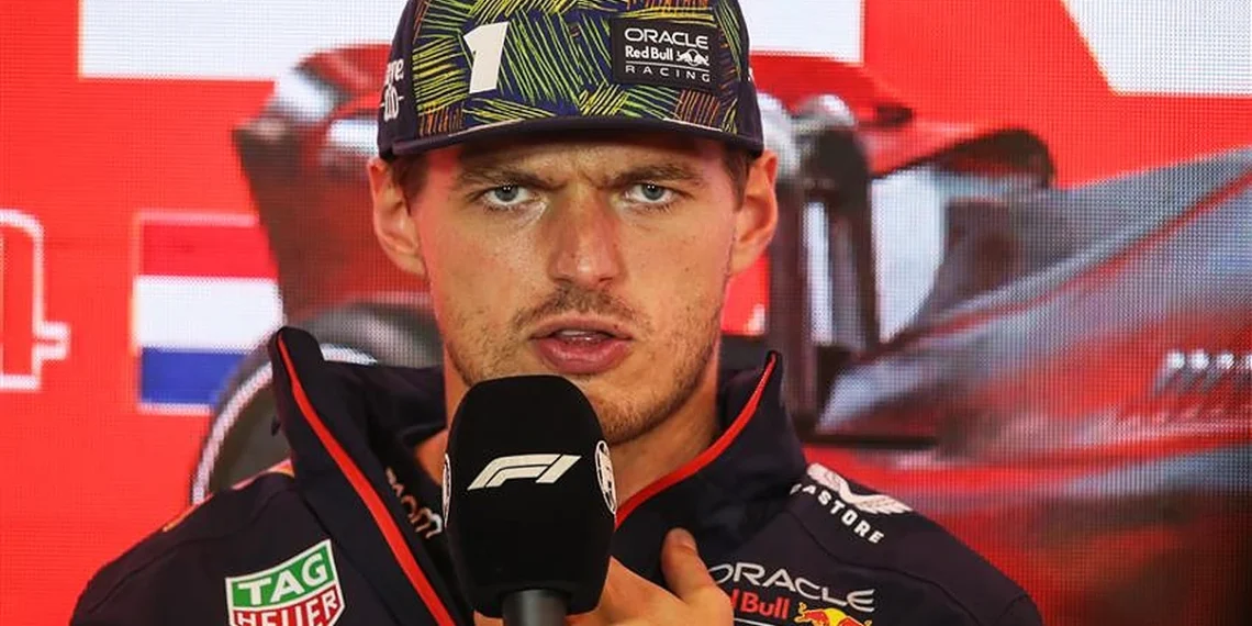 Helmut Marko admite que Max Verstappen pode sair da Red Bull.