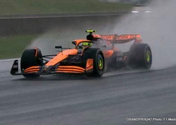 Grande Prêmio da China Sprint Qualifying: Norris domina corrida emocionante sob chuva