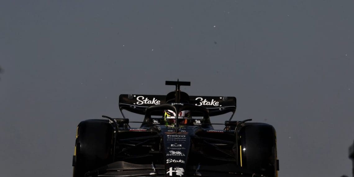 Hulkenberg assina acordo importante que pode causar problemas para certo tipo de novato na Fórmula 1.