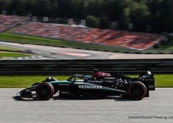 Russell: A competição provavelmente está com as equipes que nos seguem.