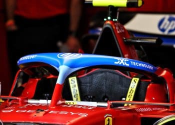 Fórmula 1 pretende diminuir peso dos veículos usando ‘halo’ leve em 2026.