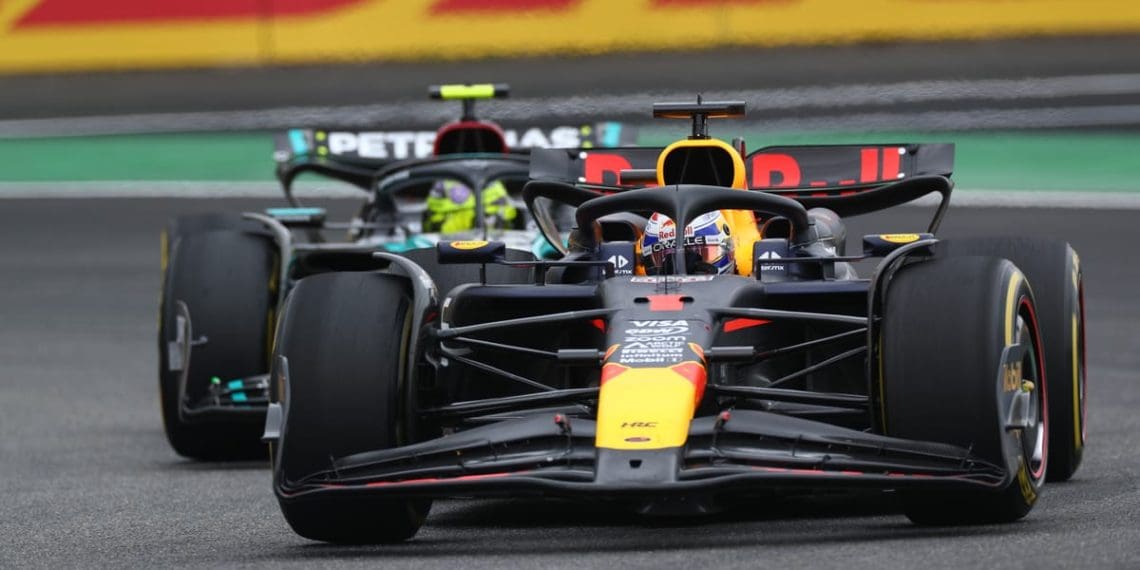 Horner frustrado pela proposta de Wolff para Verstappen em 2026.