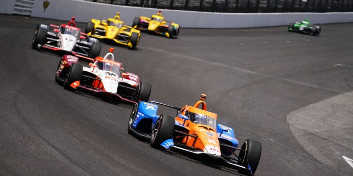 Dixon lidera última sessão do Carb Day na Indy 500.