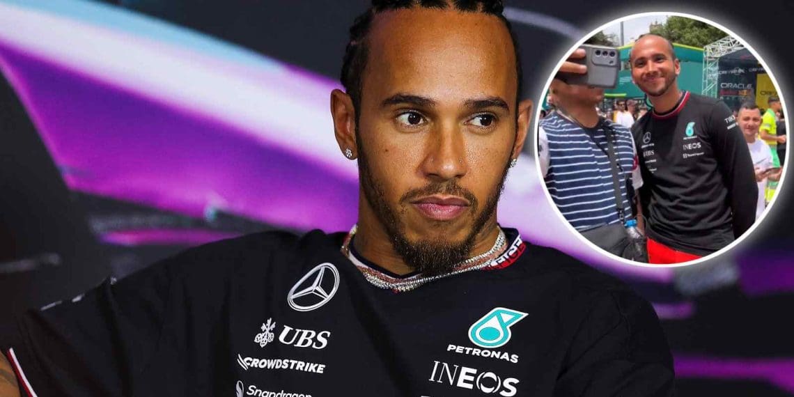 Sósia de Lewis Hamilton atrai atenção no Grande Prêmio da Espanha, chamando fãs para fotos.