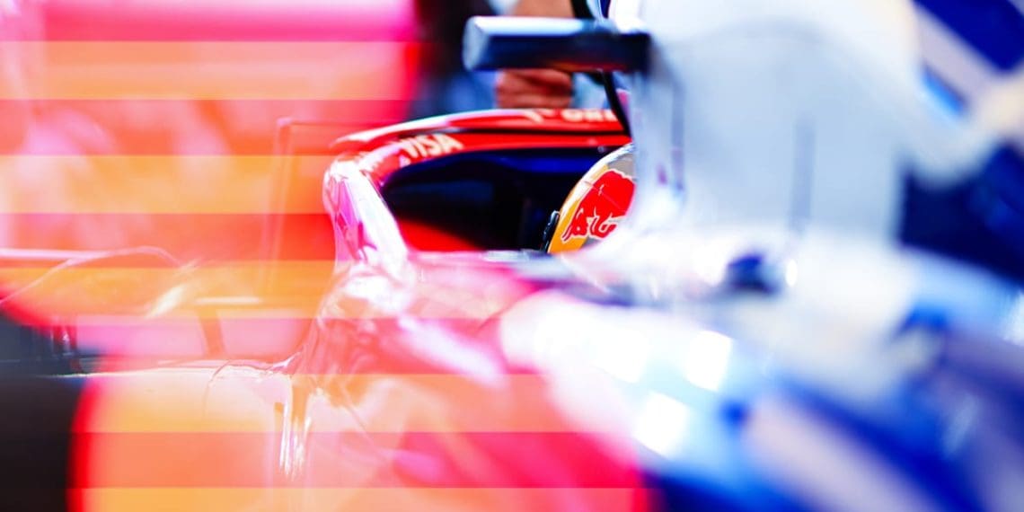 A disputa por um lugar na Red Bull F1 em 2025 teve um começo terrível.