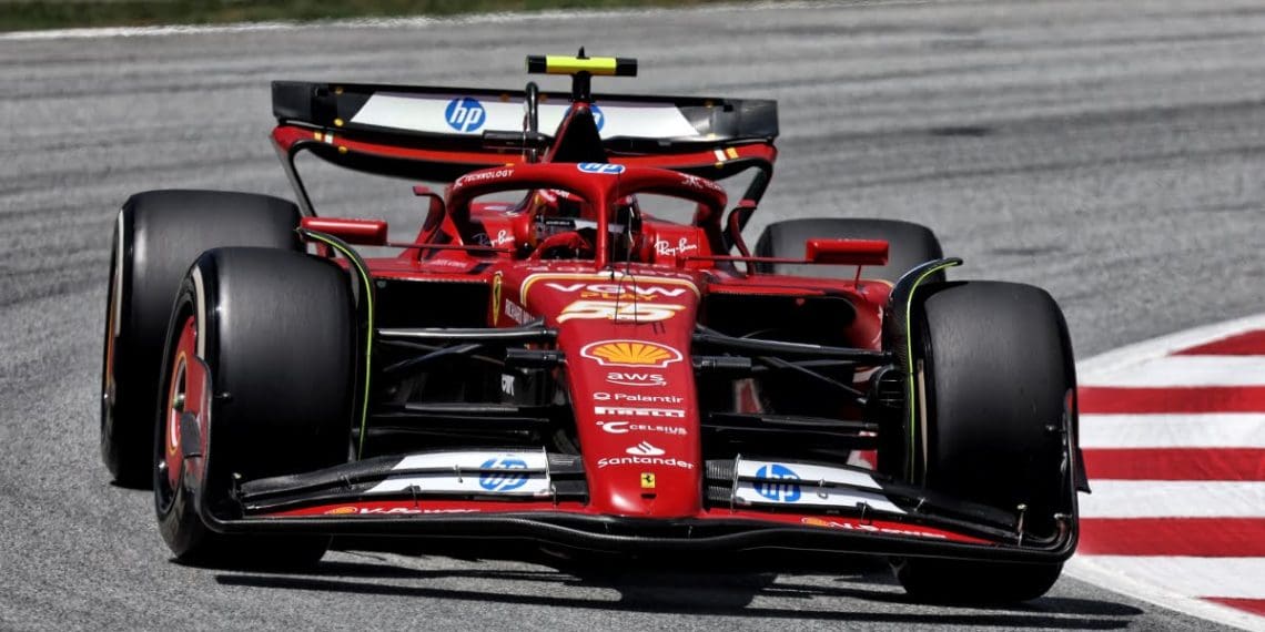 Sainz vence Norris e Leclerc com o tempo mais rápido na sessão de treinos do Grande Prêmio da Espanha de F1