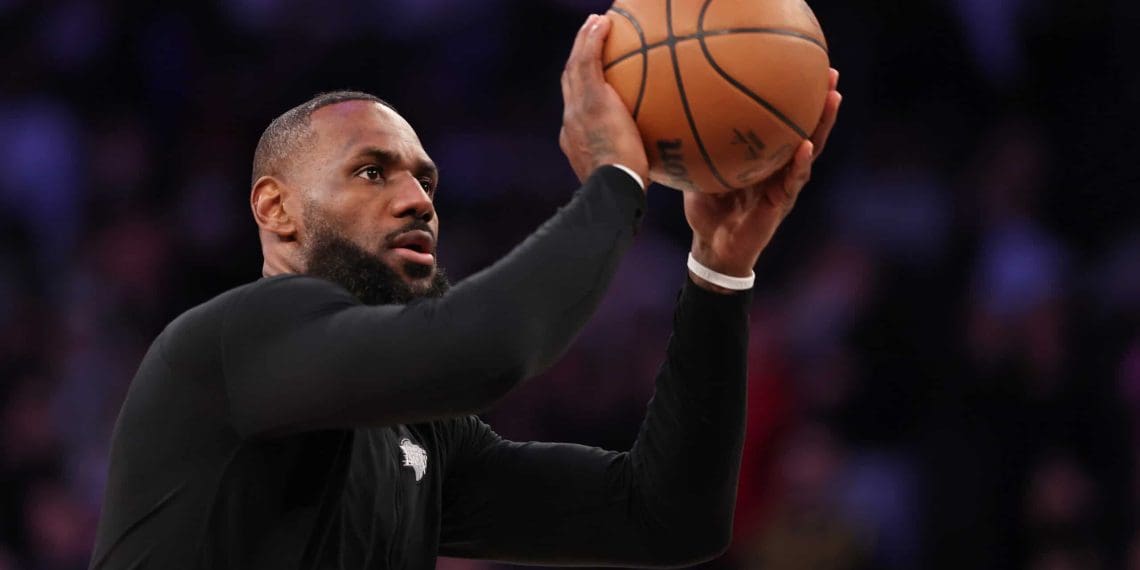 Lebron James Shocks Fans with Knicks Game Performance!