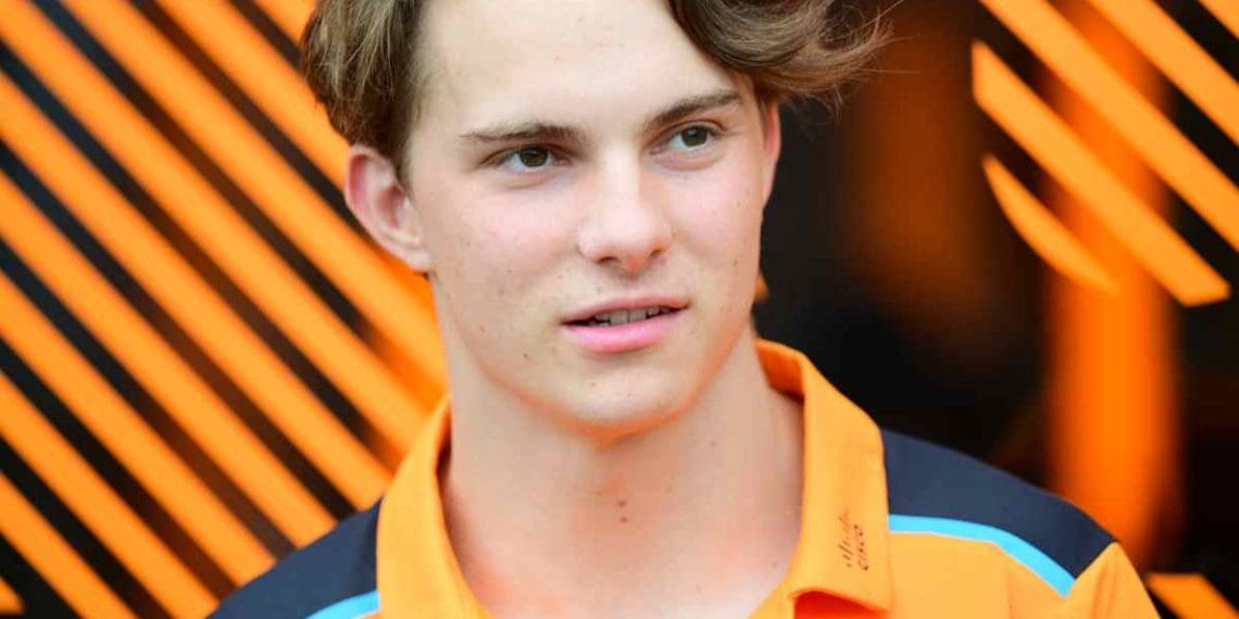 Oscar Piastri confiante na McLaren após forte desempenho.