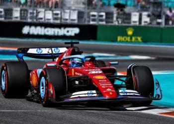 Leclerc destaca áreas de preocupação da Ferrari que atualizações da F1 em Imola visam abordar.
