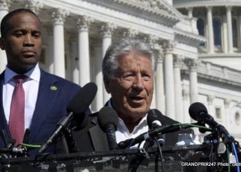 Andretti esclarece que o Congresso iniciou a carta para a F1, não a equipe.