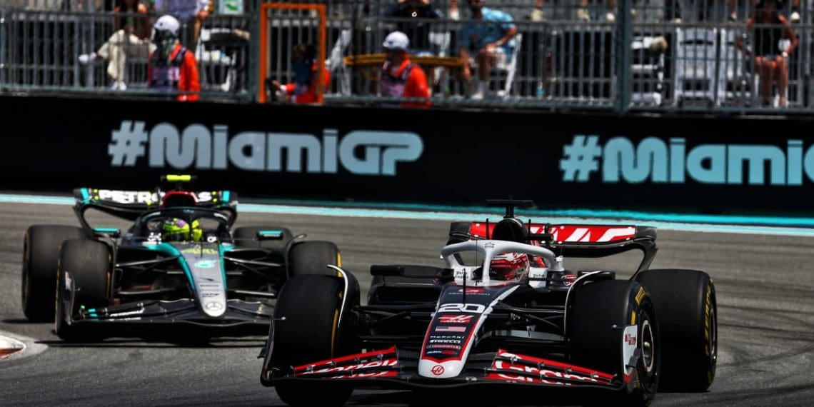 Magnussen enfrenta desafios significativos com a Haas além do aviso de proibição na F1.