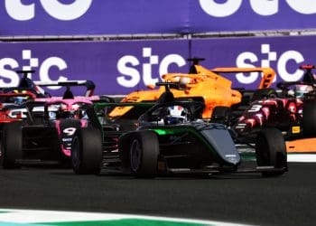 Pin vence Pulling para garantir segunda vitória no evento da F1 Academy na Arábia Saudita.