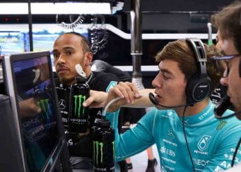 GEORGE RUSSELL REVELA: Pilotos enviaram mensagens sobre vaga aberta na Mercedes de Lewis Hamilton em 2025.