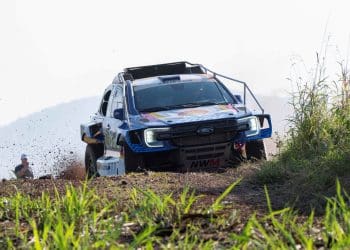 Sainz assina com a Ford para Dakar 2025.