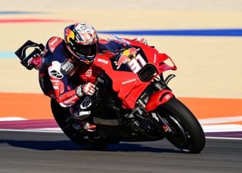 Acosta domina treino de abertura do MotoGP liderado por Martin em 2024.