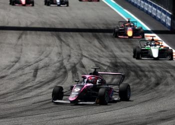 Focas garante segunda vitória para a Academia de F1 em Miami.