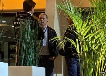 Hamilton acredita que Verstappen está sendo considerado pela Mercedes.