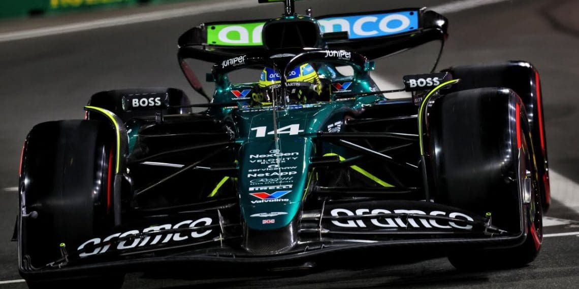 Alonso preocupado com desempenho da Aston Martin no GP da Arábia Saudita apesar da inesperada posição de P4 na classificação.