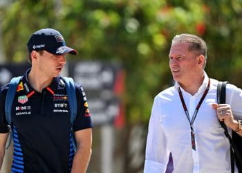 Jos Verstappen sugere possível saída de Max da Red Bull na Fórmula 1.