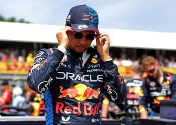 Horner: Desafios em Imola não determinarão futuro de Perez na Red Bull F1.