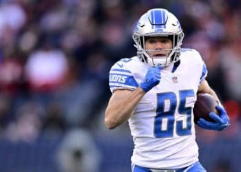 Lions Bring Back Multi-Sport WR for Sixth Season in Detroit