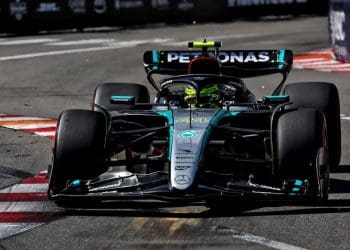 Mercedes pode enfrentar mais desafios na F1 em 2024, alerta Wolff.