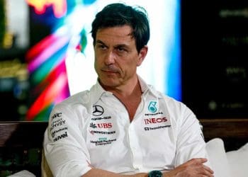 Mercedes mira estabelecer uma base sólida em 2024, priorizando consistência em vez de vitórias no Campeonato, segundo o chefe de equipe Toto Wolff.