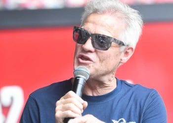 Kenny Wallace revela último membro da lendária linhagem da NASCAR.