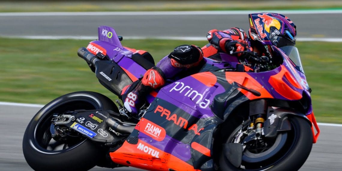 Martin lidera no primeiro treino livre de MotoGP em Le Mans.