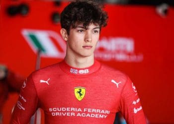 VÍDEO: Ollie Bearman compartilha a mensagem ‘muito agradável’ de seu ‘ÍDOLO’ Sebastian Vettel antes de sua primeira corrida de F1 na Arábia Saudita.