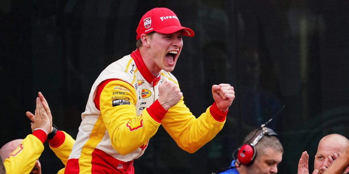 Newgarden vence segundo consecutivo Indy 500 após atraso de chuva.