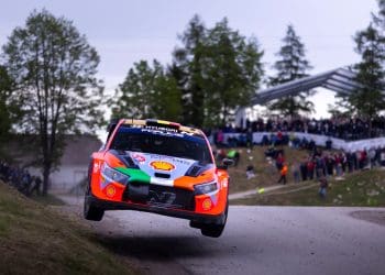 Batalha emocionante entre três concorrentes na Croácia.