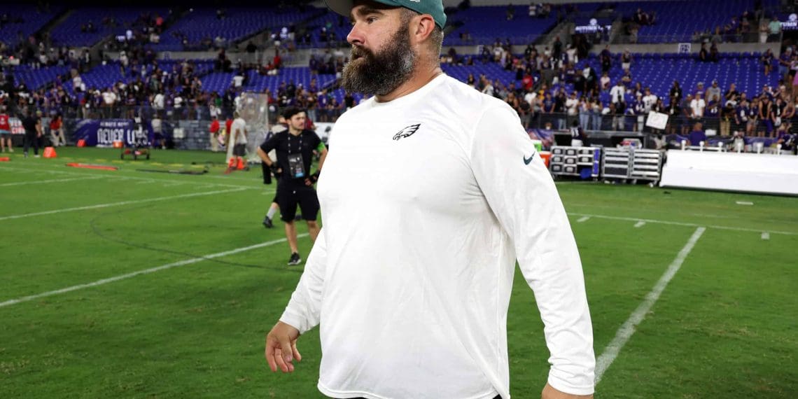JASON KELCE’S PRO BOWL OUTFIT CAUSES FAN FRENZY