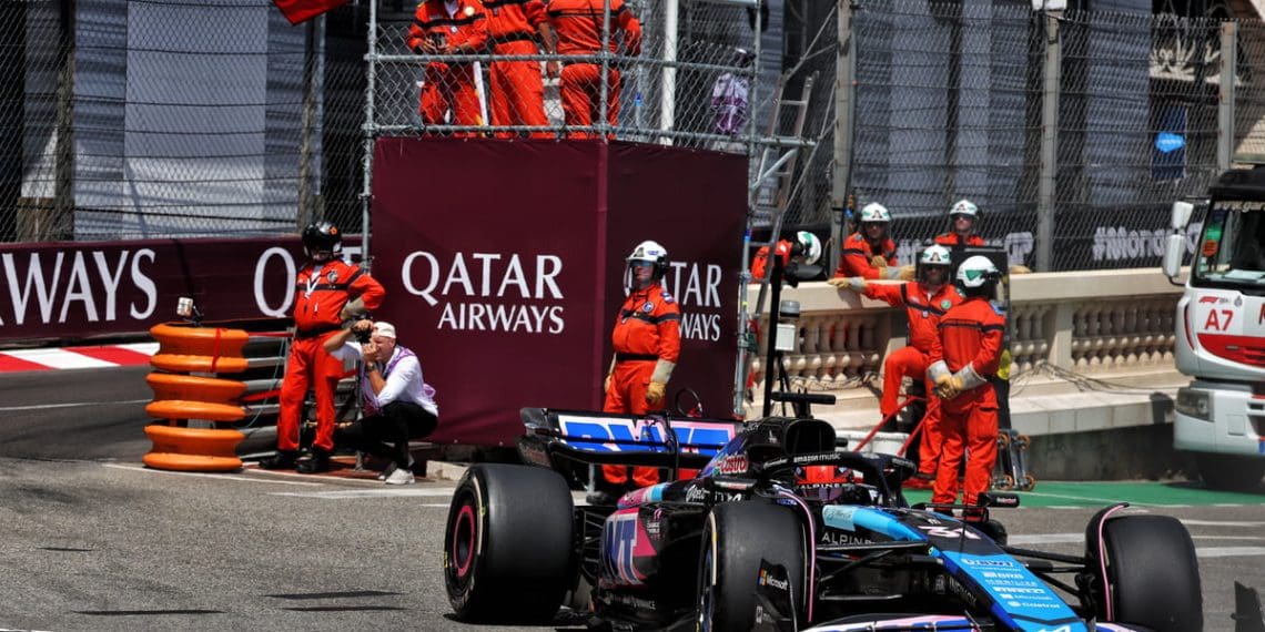 Ocon admite erros após incidente com Alpine no Grande Prêmio de Mônaco da Fórmula 1.