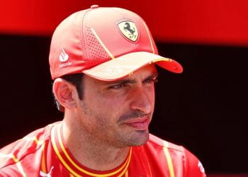 Sainz aprendeu a ser cético durante negociações para contrato na F1.
