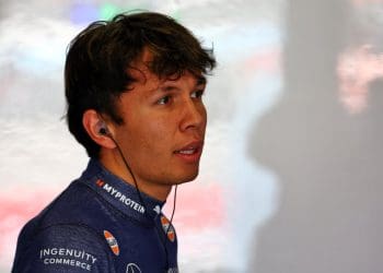 Albon falou com outras equipes de Fórmula 1 antes de renovar contrato com a Williams.